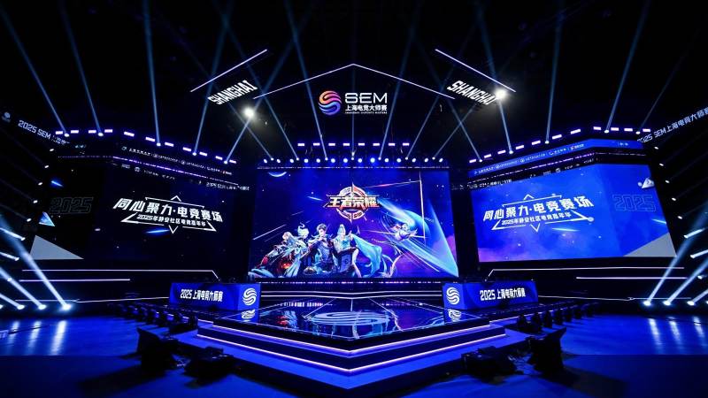 足彩比分直播 · 新浪爰彩天天盈球 中后卫：盯人与区域的取舍